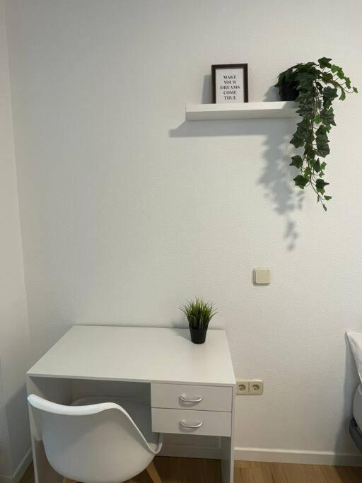 Juan Pantoja, Apartamento Para 2 En Metro Alvarado Madrid Esterno foto