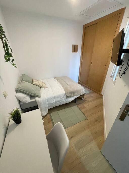Juan Pantoja, Apartamento Para 2 En Metro Alvarado Madrid Esterno foto