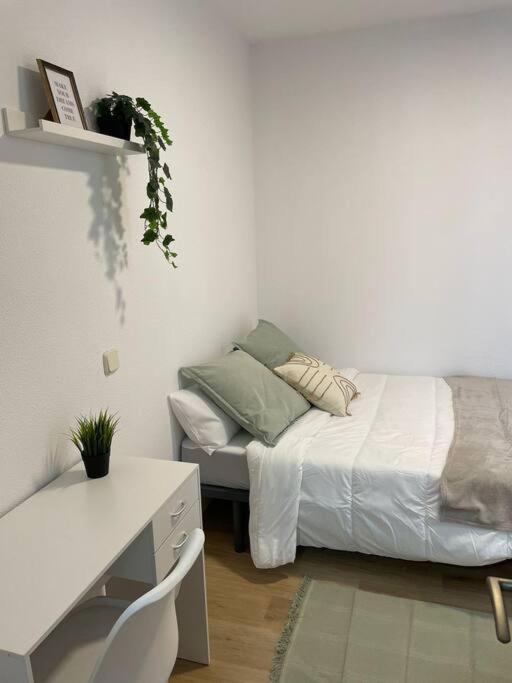 Juan Pantoja, Apartamento Para 2 En Metro Alvarado Madrid Esterno foto